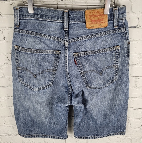 LEVI'S | 569 loose straight denim jean shorts - Picture 2 of 5